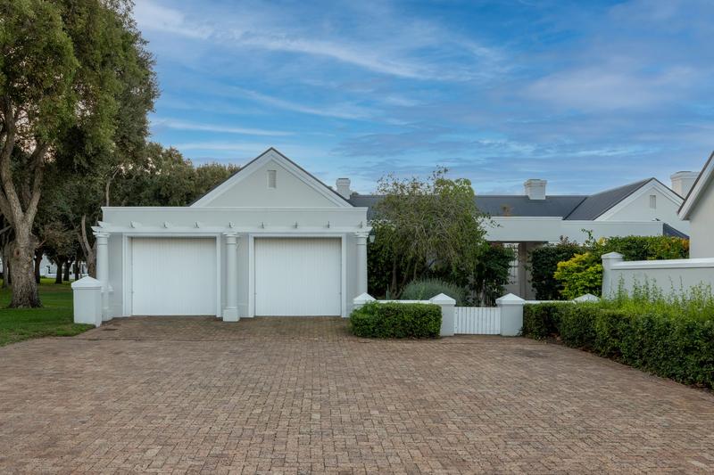 To Let 4 Bedroom Property for Rent in Steenberg Estate Western Cape